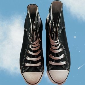 Converse shoes, are a size 3 but can fit size 6, velcro, black, white